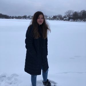 Meet your Posher, Caroline